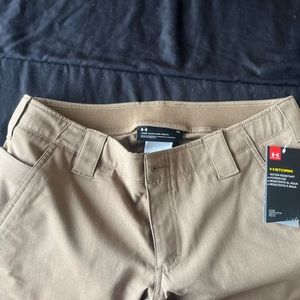 Women’s sz 12 under armour tactical pants